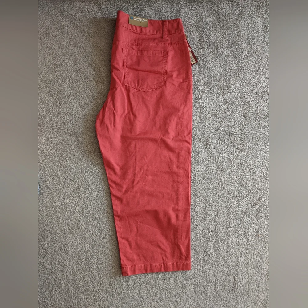 Merona NWT comfort waist stretch crop pants, size 14, Salmon pink
